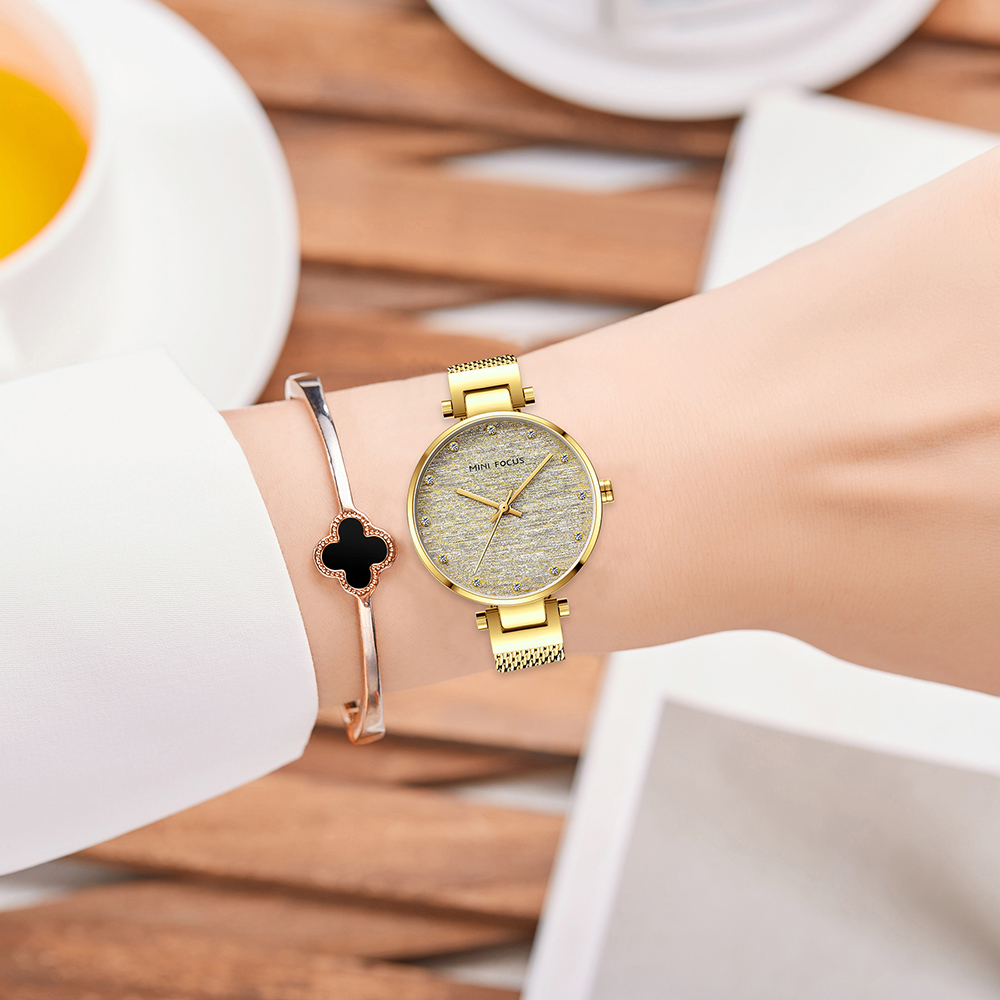 ミニフォーカス-女性のための耐久性のあるステンレス鋼の腕時計 - Stainless Mesh Band のレビューと価格
