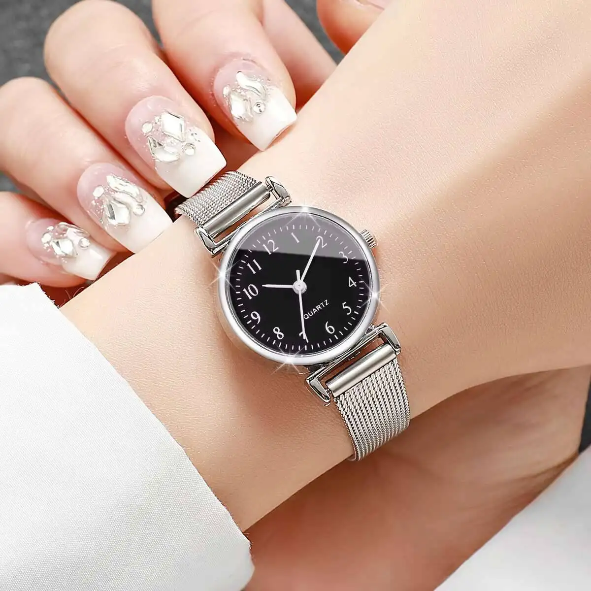 1/2 個ファッション女性用腕時計シンプルなメッシュバンドレ - Stainless Mesh Band のレビューと価格